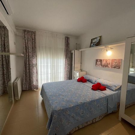 Апартаменты Romantico Piso De La Playa Fenals Льорет-де-Мар Экстерьер фото