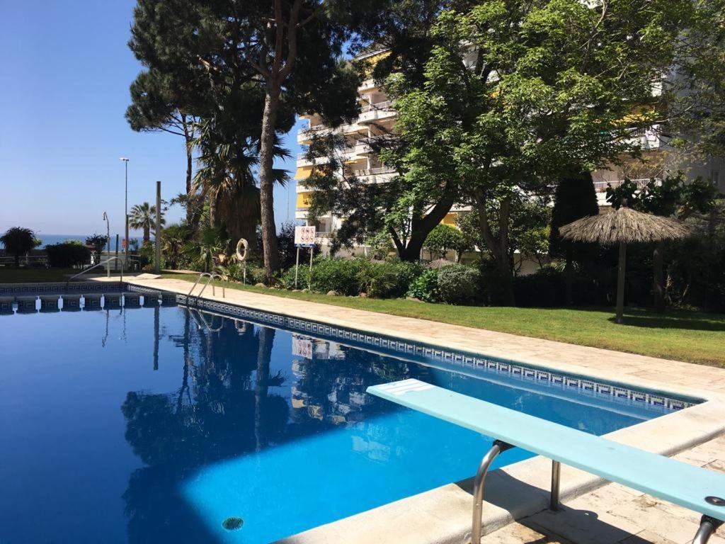 Апартаменты Romantico Piso De La Playa Fenals Льорет-де-Мар Экстерьер фото